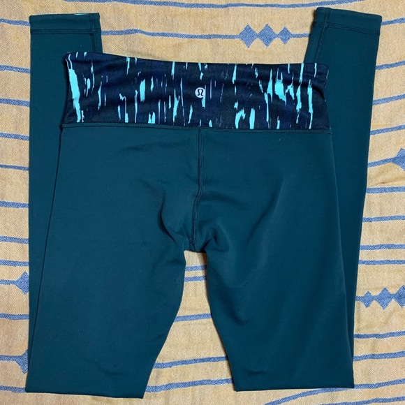 Lululemon High Rise Green Leggings - Picture 1 of 7